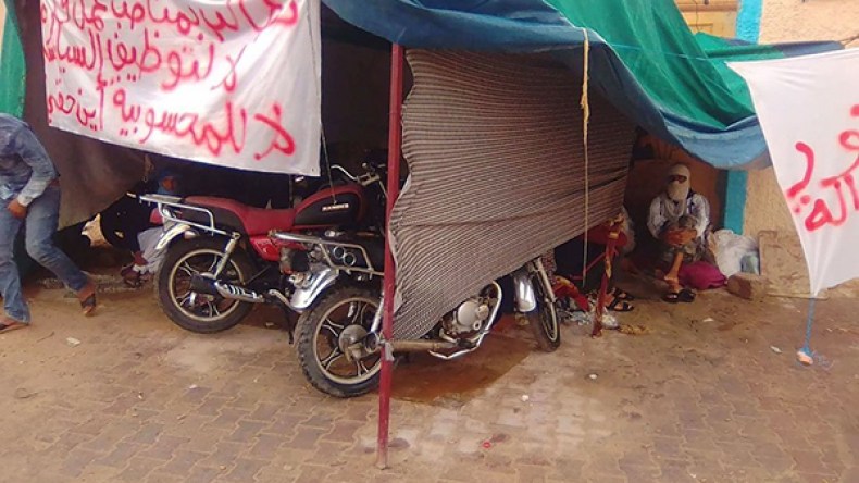 بطّالون تائهون في وكالات تشغيل مشلولة بالطيبات