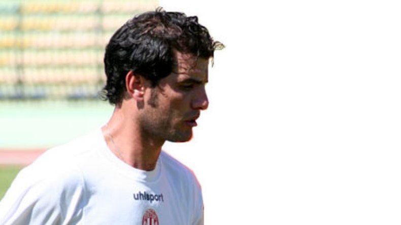 واسطي يتعرض لمحاولة اعتداء بالسيوف والشرطة تتدخل