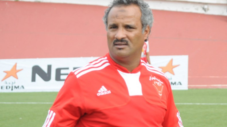 م.وهران: شريف الوزاني غير راض عن الأداء ويطالب بعمل أكب