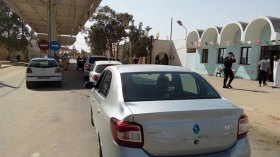 طوابير جراء بطء إجراءات العبور بالمركز الحدودي في بالوادي