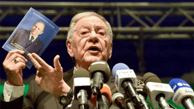 ولد عباس يقود حملة تطهير في الأفالان قبل الرئاسيات