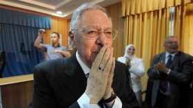 ولد عباس: أنا صافي كـ”ثلج الشريعة”
