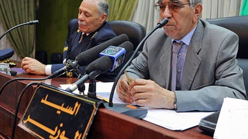 لن نتدخل لفضّ النزاع داخل الأفلان لصالح بلخادم ولن نرخص لاجتماع الغاضبين
