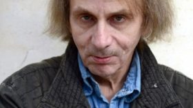 كاتب فرنسي: التعامل الإعلامي الغربي مع الإسلام يتّسم “بالهوس”