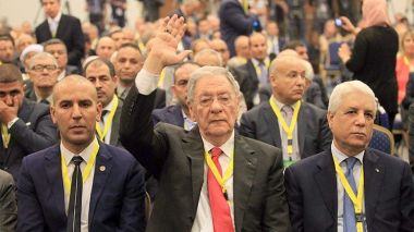 Ould Abbes procède à un remaniement du bureau politique du FLN