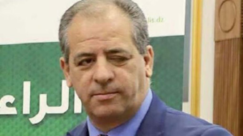 مصارعو منتخب الكاراتي يُساندون الوزير !