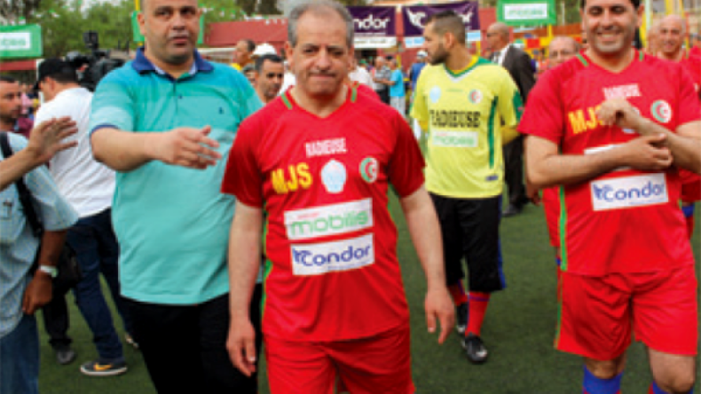 ولد علي، شريفي، بلومي ونجوم الكرة يكرمون الأبطال