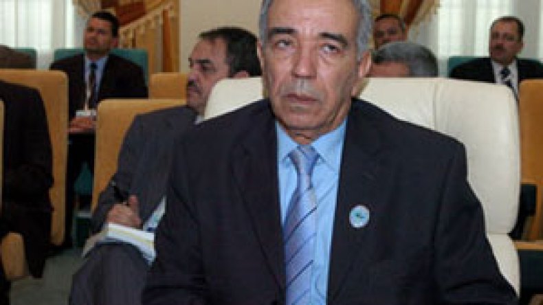 وزير‭ ‬الداخلية‭ ‬يتوعد‭:‬‮”‬سنعاقب‭ ‬كل‭ ‬من‭ ‬يحرق‭ ‬الدوائر‭ ‬والبلديات‭ ‬احتجاجا‭ ‬على‭ ‬قوائم‭ ‬السكنات‮”‬