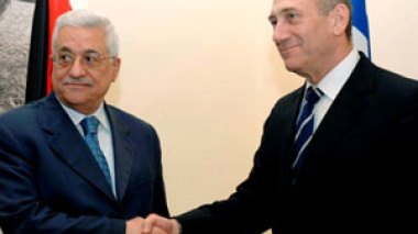Ehud Olmert et Mahmoud Abbas renouent le contact