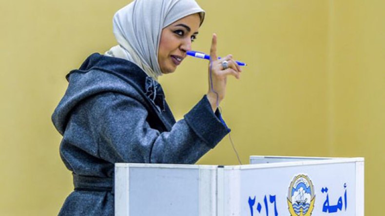 إسلاميو الكويت يكسبون قرابة نصف مقاعد البرلمان