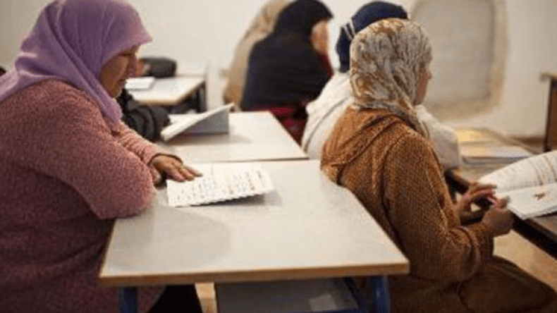 تراجع نسبة الأمية في الجزائر إلى 12.33 بالمائة