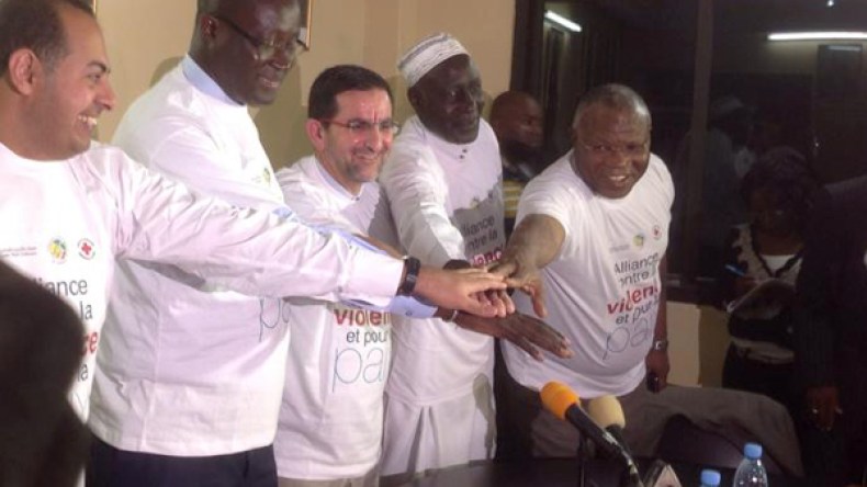 فوزي اوصديق يطلق حملة لا للعنف بالملاعب الإفريقية بالسينغال