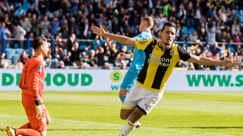 درفلو يسجل أول هدفيه في الدوري الهولندي