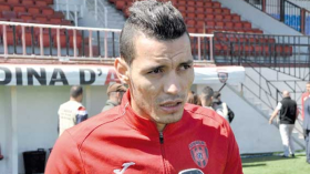 درفلو يقترب من النجم الساحلي