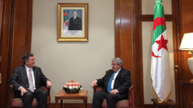 السفير الأمريكي يلتقي أويحيى