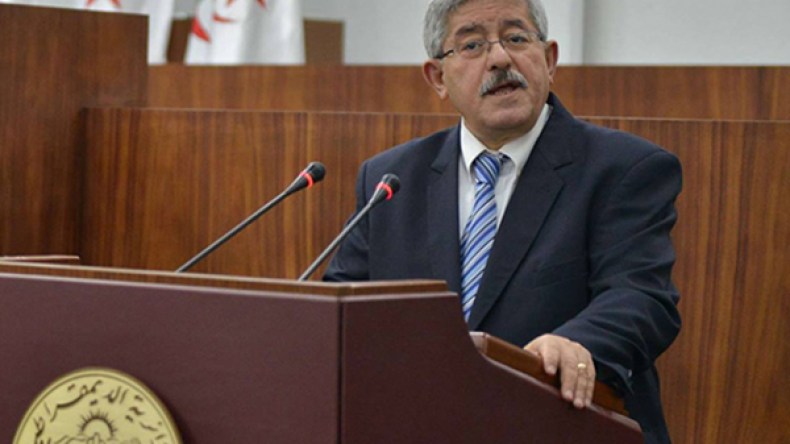 لا نعرف كم سنطبع من الأموال.. ومعارضو القانون “مهرّجون”!