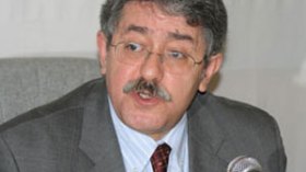 أويحيى يبقي على شرفي، دعدوعة محل شكوك وحمس تفضل التغيير