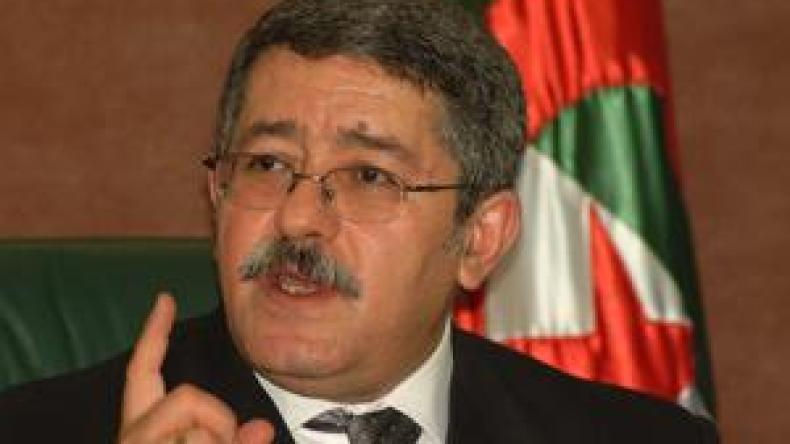 أويحيى يوقع مرسوم الأتعاب الجديد للمحضرين القضائيين