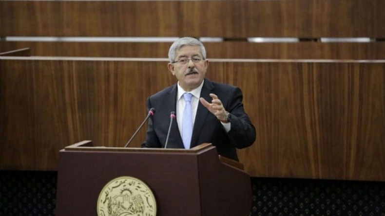 أويحيى: الأزمة حادة و”الموس وصل للعظم”