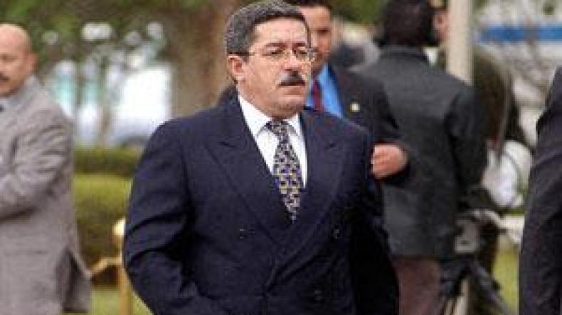 أويحيى يفصل في مطالب قطاع التربية في 15 أكتوبر