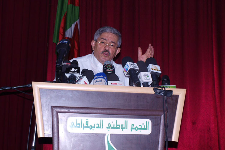 Ouyahia sur tous les fronts