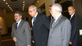 أويحيى بشأن تعديل الدستور: “كل عطلة فيها خير”