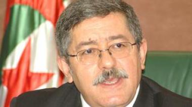 Ouyahia tranchera sur le sort du 2ième quota de vaccin contre la grippe AH1N1