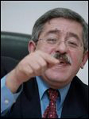 Les opportunités d'affaires, objet d'une rencontre Ahmed Ouyahia-Patronat nippon