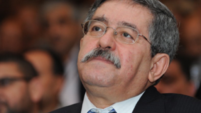 بربارة يطالب أويحيى بتقليص “كوطة” تأشيرات المجاملة الخاصة بالحج