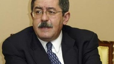 Algerian MP's: PM must answer our questions