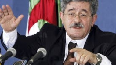 Le Premier ministre présente les conclusions de la tripartite devant la presse