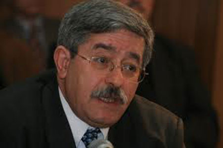 Ouyahia : « Nous nous opposerons à toute personne désirant diviser les Algériens »