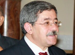 Algeria PM opens state-owned industrial real-estates issue