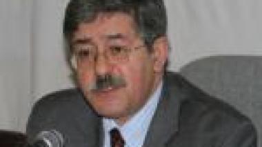 Complexe de Phosphate à Bouchegouf: Ouyahia fait une correspondance à Khellil et Benaissa