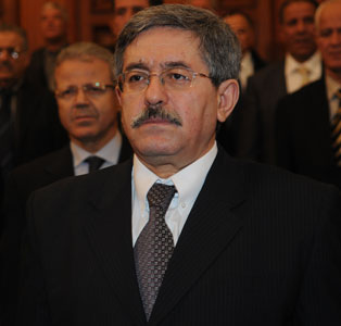 Éducation: Ouyahia se charge personnellement du dossier des œuvres sociales