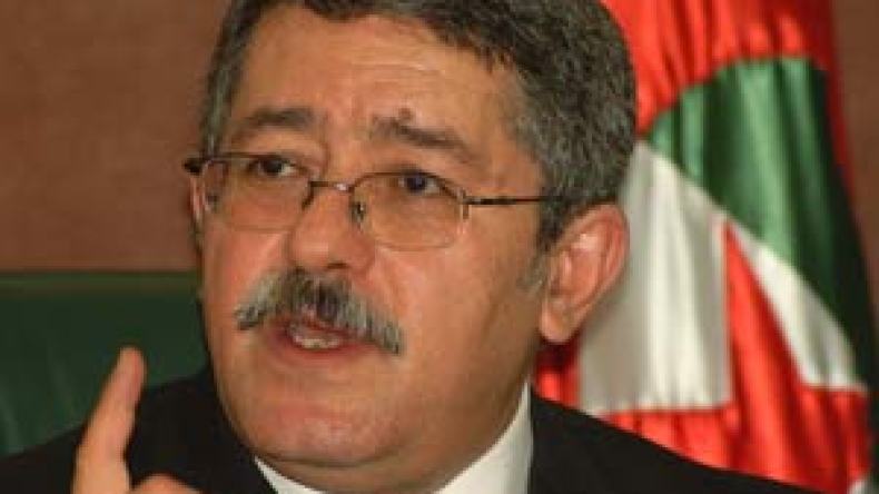 أويحيى يطالب منتدى رؤساء المؤسسات بلعب دور وطني في بناء اقتصاد قوي