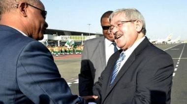 Ouyahia:”L’Algérie n’accueillera pas des centres pour les migrants”