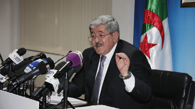 Ouyahia: “Rassurez-vous, il n’y aura pas de suppression des subventions!”