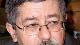 أويحيى ينشئ مفتشية مركزية لمراقبة أموال وممتلكات الأرندي