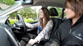 بريطانية تفشل في الحصول على رخصة سياقة بعد 110 مرة