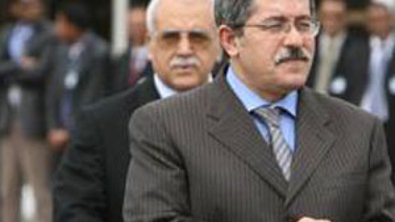 أويحيى وجه تعليمة للوزارات لإنقاذ الاقتصاد الوطني