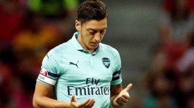 الصين ترفض نقل مباراة أرسنال بِسبب أوزيل والمسلمين