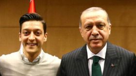 Erdogan dénonce le racisme exercé contre Ozil