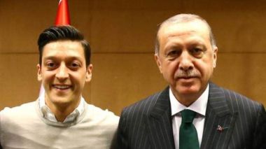 Erdogan dénonce le racisme exercé contre Ozil