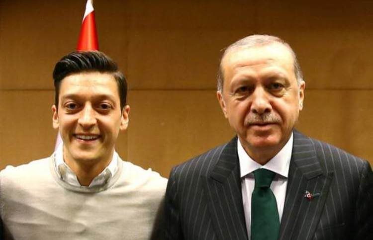 Erdogan dénonce le racisme exercé contre Ozil