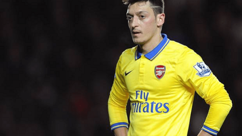 أوزيل: أنا من أفضل لاعبي الوسط في العالم.. لكن الإعلام يظلمني..!