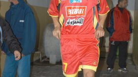 عليق التقى أوزناجي وأقنعه بالإمضاء