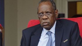 حياتو يستمرّ في ألعابه القذرة ويُهدّد كينيا