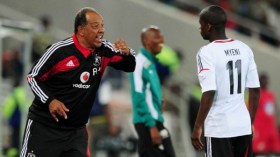 تقني بيروفي: “محاربو الصحراء” متديّنون وأرشحهم للتتويج بكأس إفريقيا