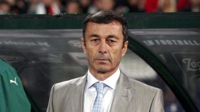 المدرب الأسبق لبلغاريا يريد قيادة “الكناري”